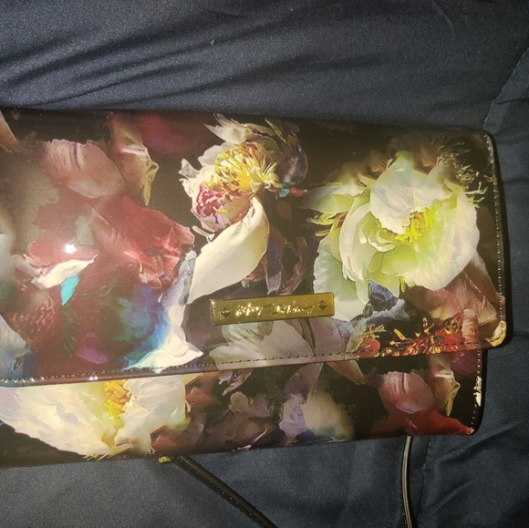 Betsey Johnson Wallet - Picture 2 of 6